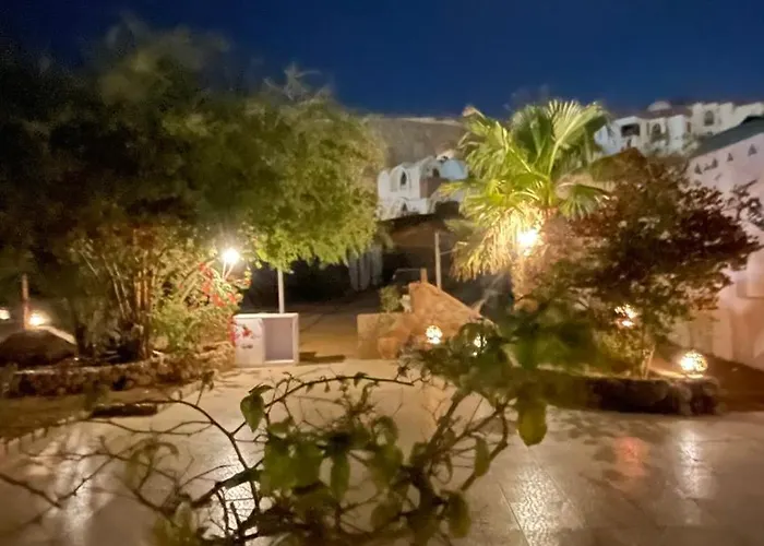 Sunshine Divers Club & Hotel